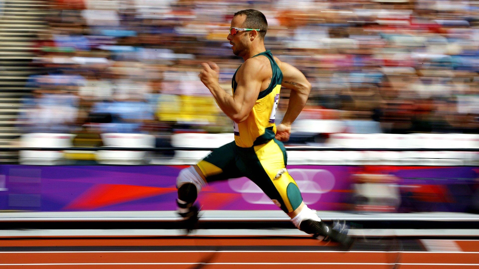 曼联在关键比赛中击败老对手，士气大增